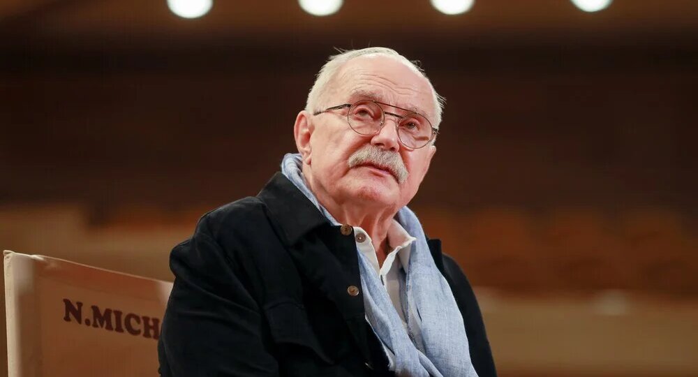Просили - "скажи, не молчи". Никита Михалков и сказал. Так, что мало не показалось