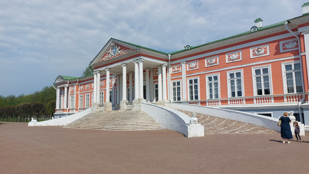 Главный дом усадьбы