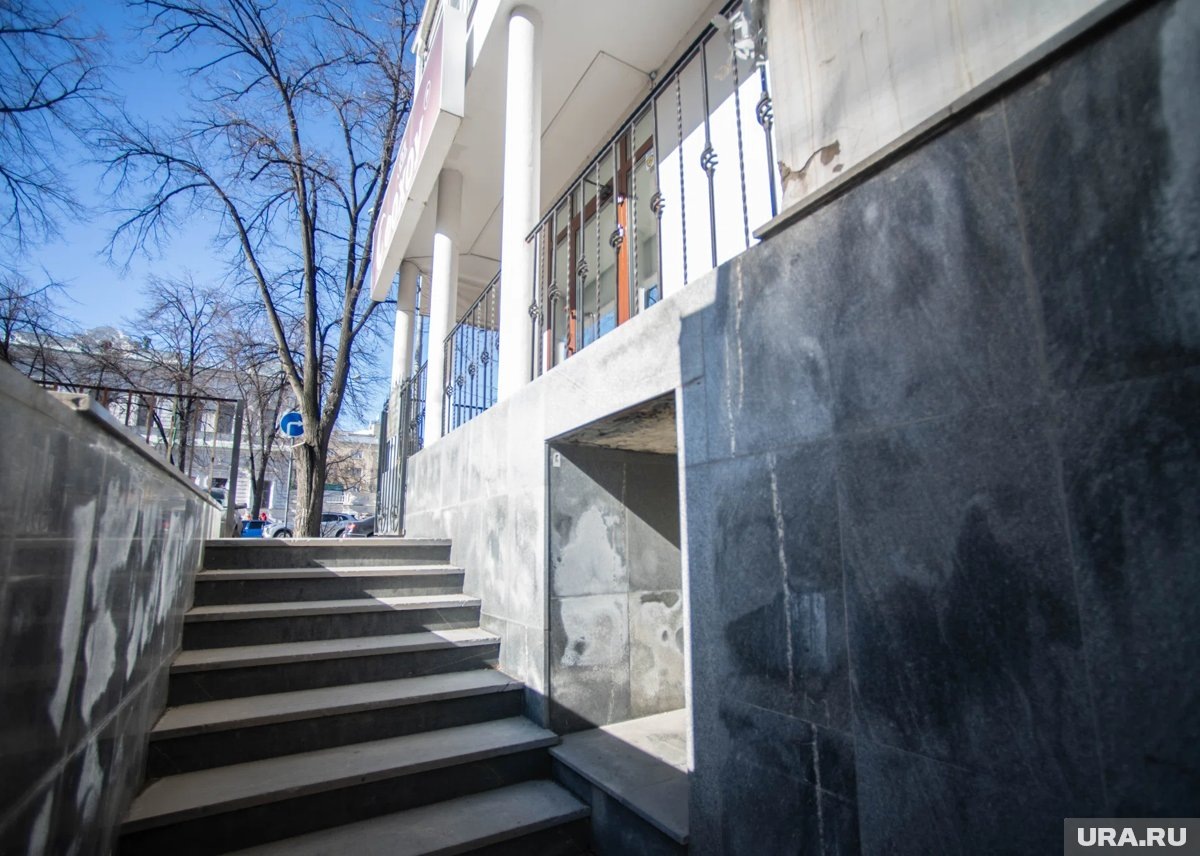     Нужные адреса должны сообщить управляющие компании