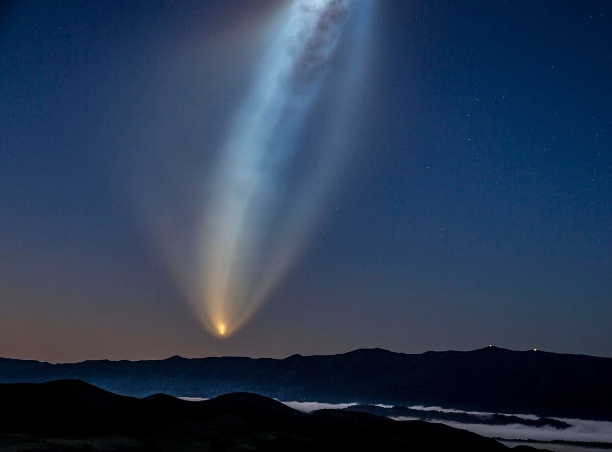   Полет ракеты Falcon 9 / © SpaceX