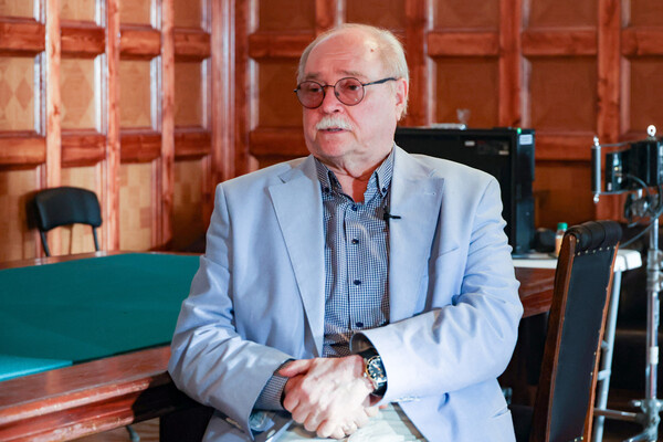 Режиссер Владимир Бортко во время интервью, 2026 год / Александр Демьянчук/ТАСС   📷