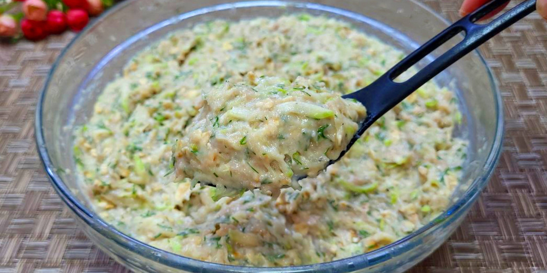 Подсели всей семьей на эту вкуснятину! Летом самое то - 10 минут и готово! Нравится всей семье. Самый лучший и вкусный рецепт из кабачков.
