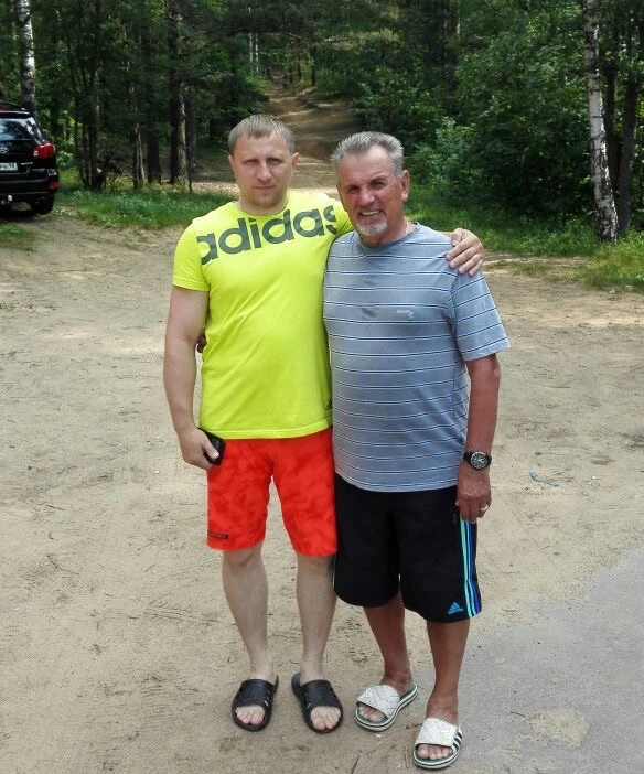 Лопухов Н.П. (справа) и Крючков А.С. (слева) – фото из личного архива