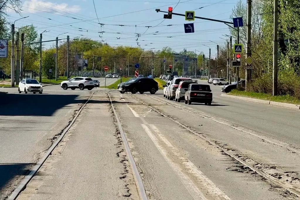   В этом году отремонтируют участок от Советского проспекта до Вологодской, сообщил глава города Андрей Накрошаев.