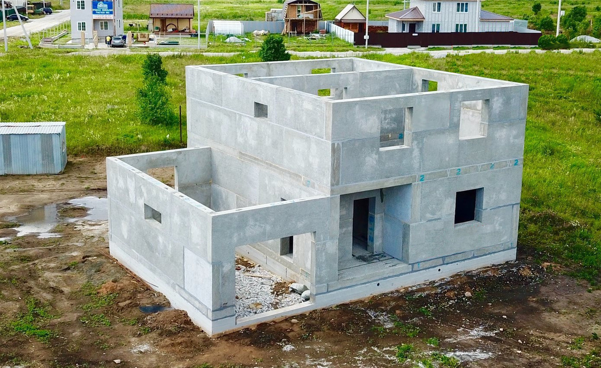 Сборный дом из полистиролбетонных панелей
