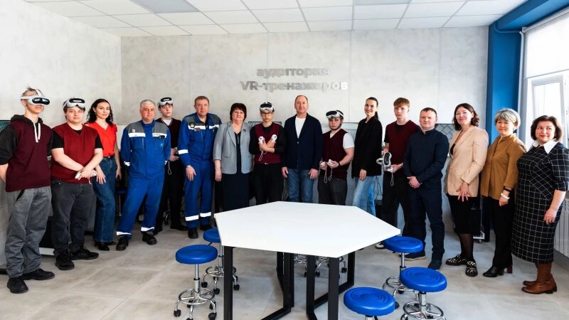     Алтай-Кокс оснастил современным оборудованием учебный VR-класс для студентов в Заринском политехническом техникуме. Фото предоставлено компанией Алтай-Кокс.