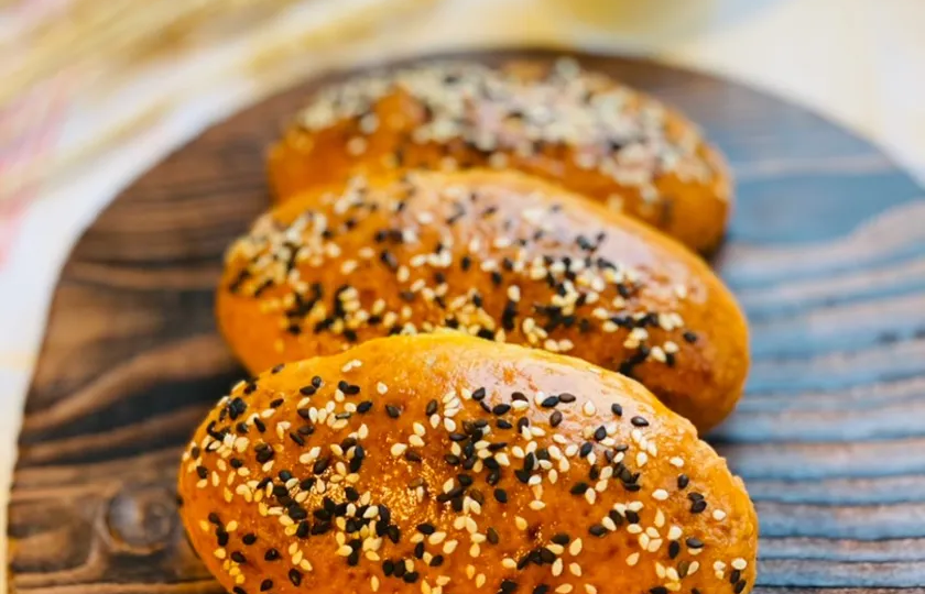 ПП пирожки с зелёным луком, яйцом и сыром
