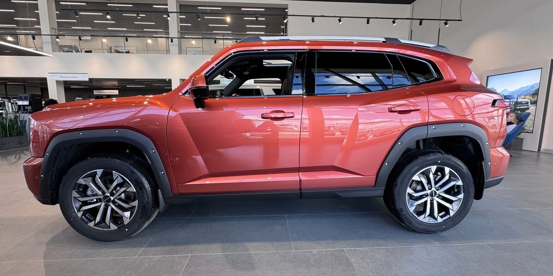 H7- лучшая замена Toyota RAV4 в РФ. Полная оцинковка, мотор 231 л.с. и 4x4.