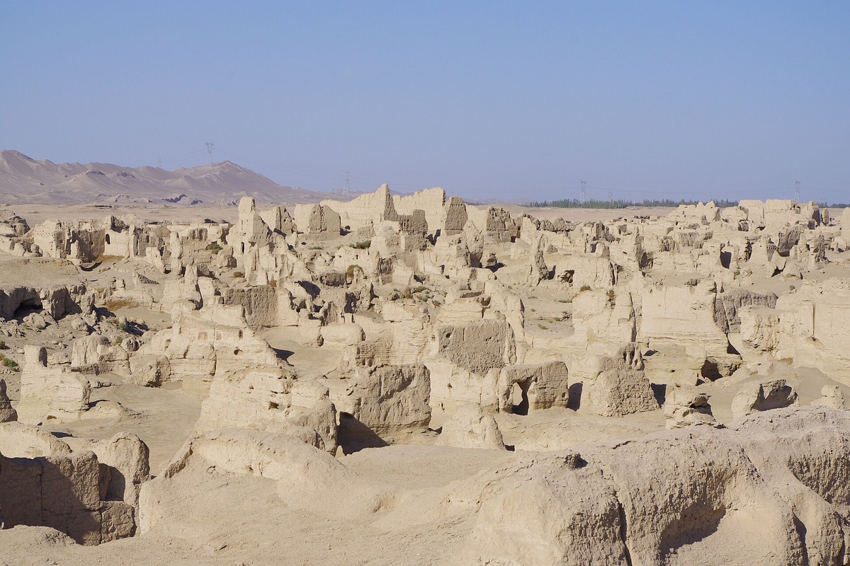 фото: https://commons.wikimedia.org/wiki/File:Jiaohe_Ruins.JPG