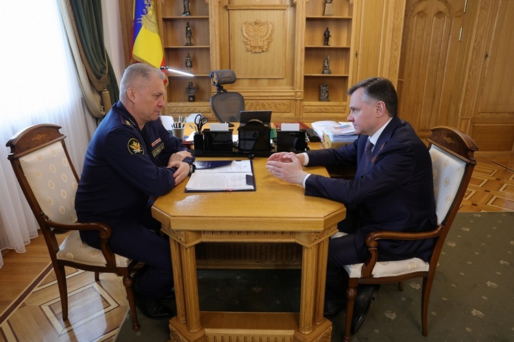    Фото сайта правительства РО Редактор