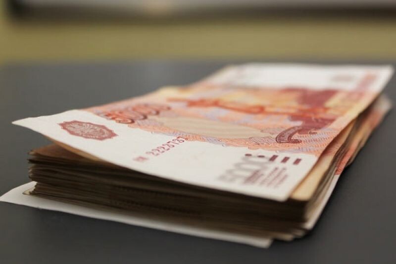 Опубликованы свежие данные о зарплатах по категориям. Список и доход в рублях
