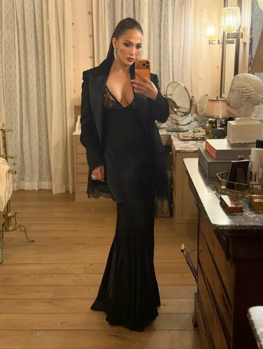 Дженнифер Лопес📷
