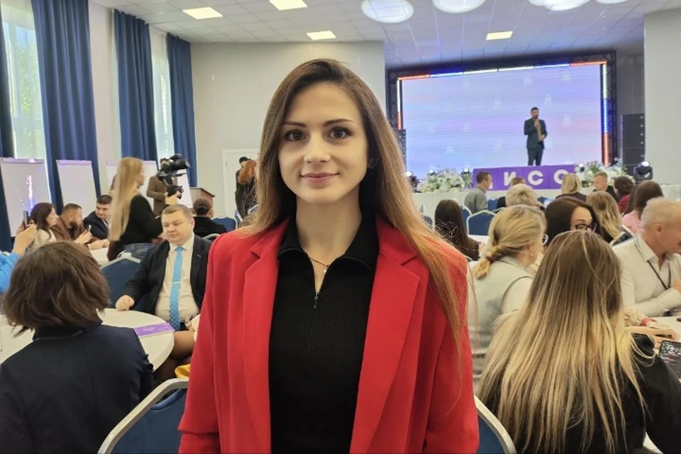    Елена Маслова получила диплом Омской школы социального предпринимательства Александра АНТОНОВА