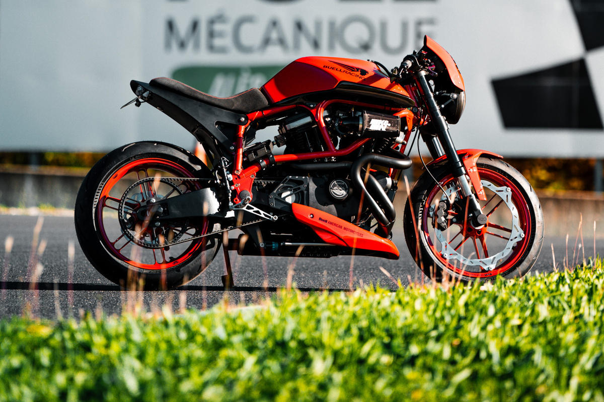 Buell X1 Lightning 2001 года