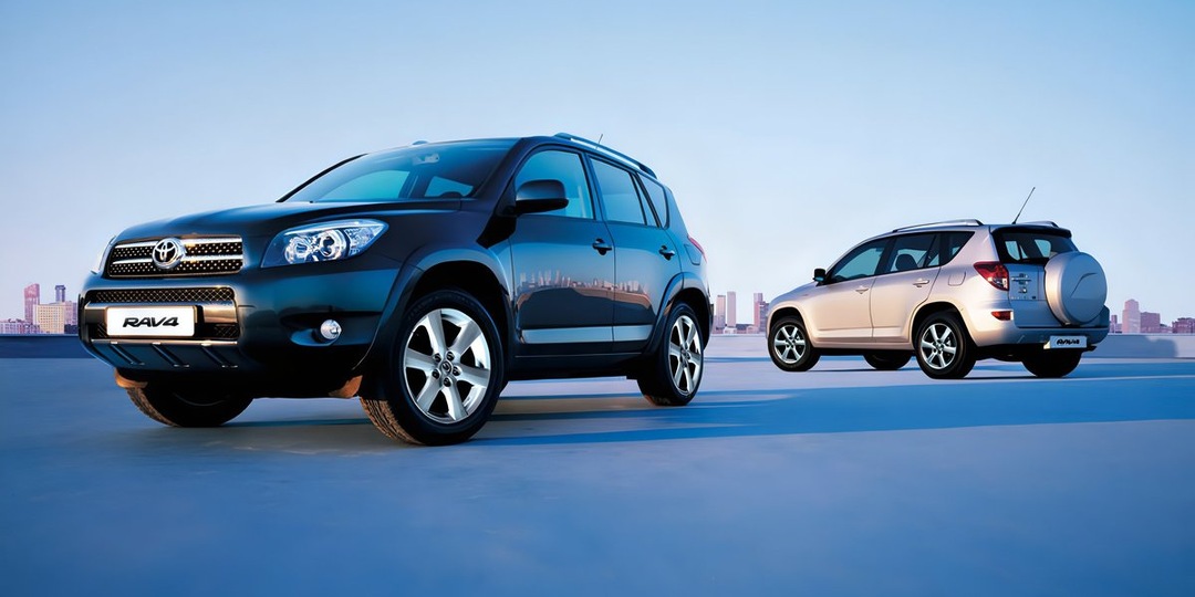 Toyota отзывает 100 тысяч RAV4 третьего поколения из-за проблем с подвеской