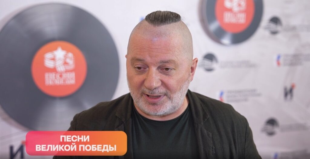   Вадим Самойлов (Агата Кристи): Мой дедушка по образованию был ветеринар. Лечил животных маршала Жукова. Вайб-новости