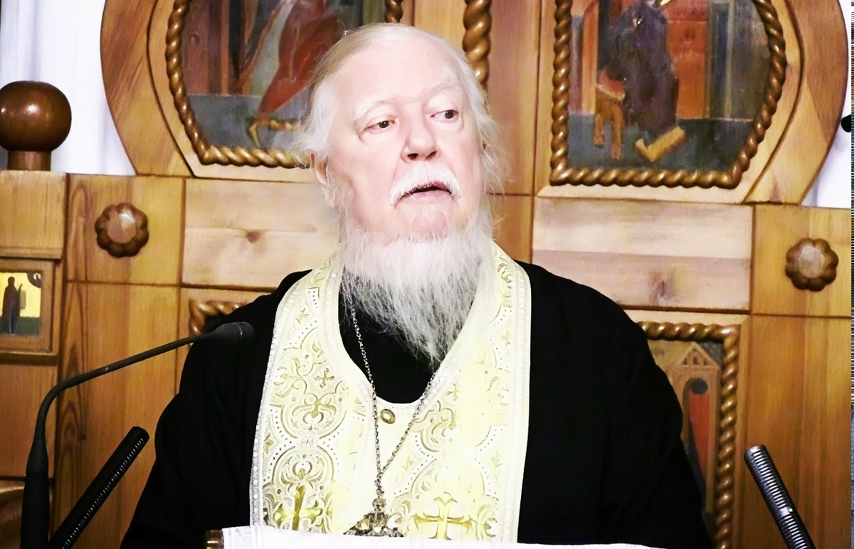 Димитрий Смирнов (07.03.1951 — 21.10.2020 гг.) — протоиерей, церковный и общественный деятель.