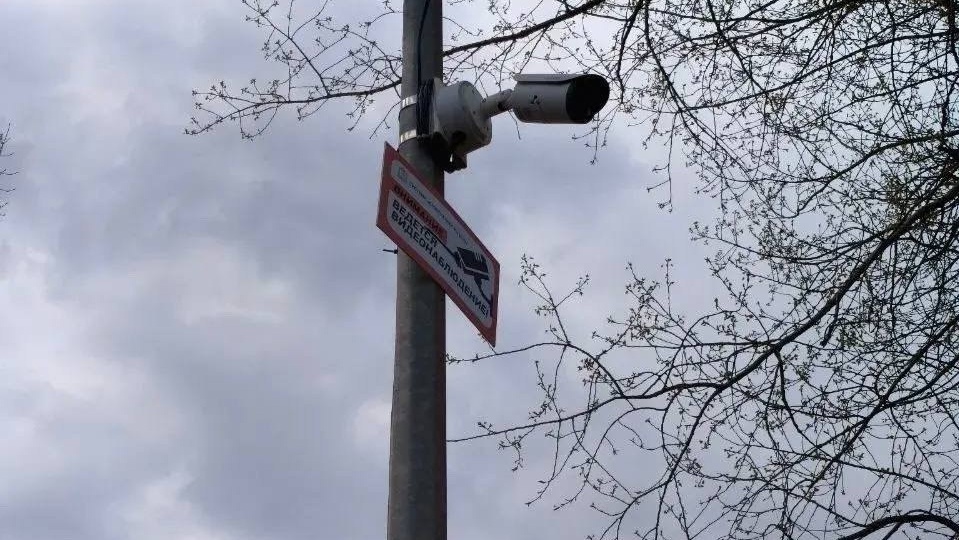 На станции Отрадное установили камеру контроля перехода через ж/д пути