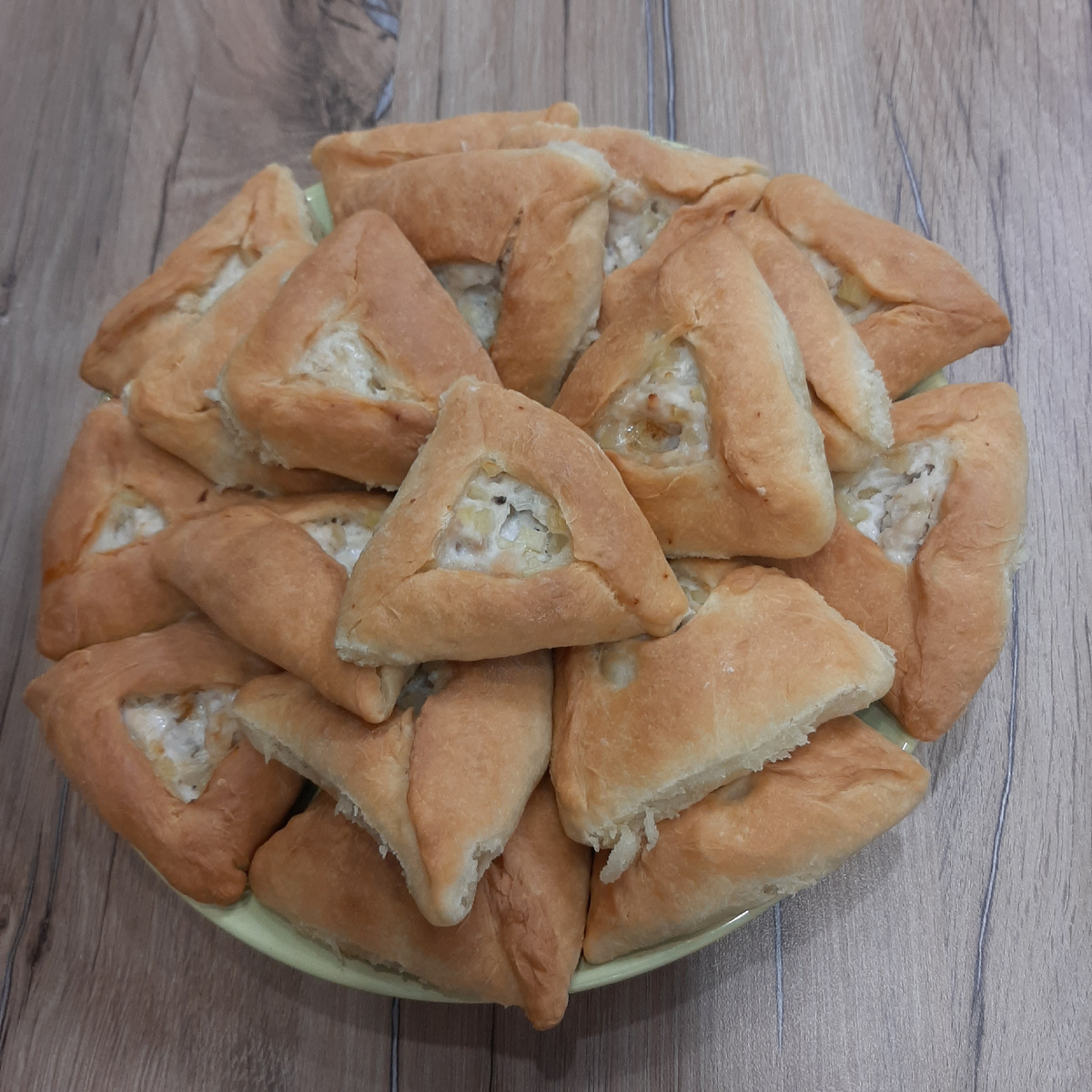 Треугольные пирожки с курицей 
