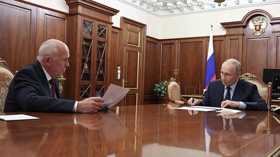 Глава «Ростеха» доложил Путину о планах по выпуску российских самолетов