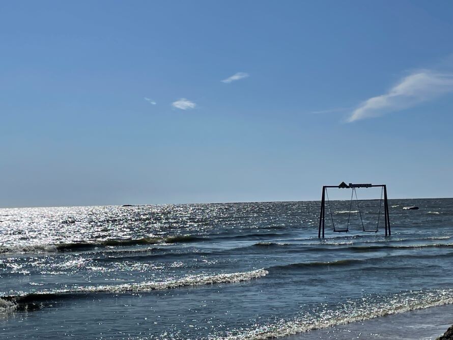 Вид с пляжа курорта "Дом у моря", Ленинградская область