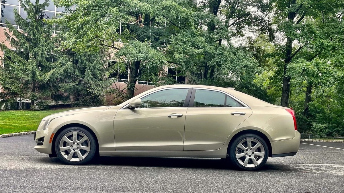 Cadillac: ATS 2015
