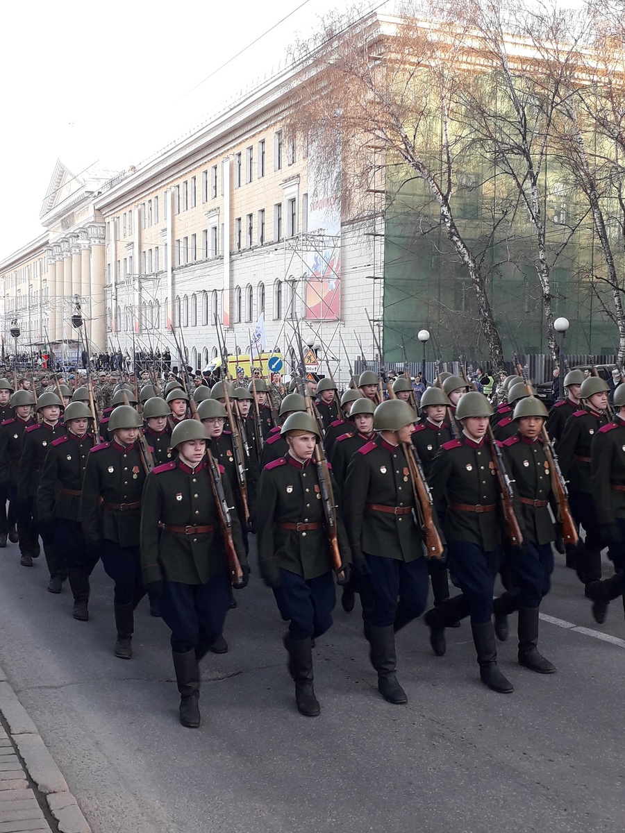 Кадеты в форме военных лет