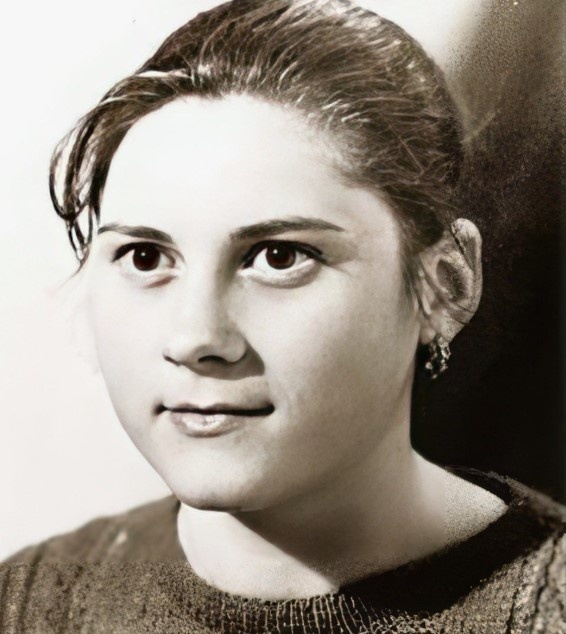 Анна Невская обожала петь, и думала с этим связать свою жизнь