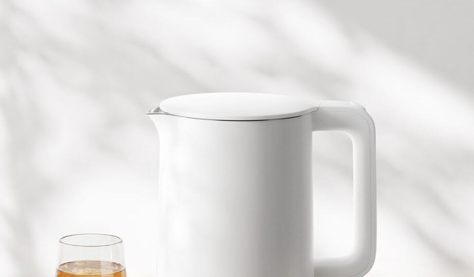 Титановая сталь, 55 °C и 24 часа подогрева — за 20 долларов: новый чайник Xiaomi Mijia Constant Temperature Electric Kettle поступил в продажу