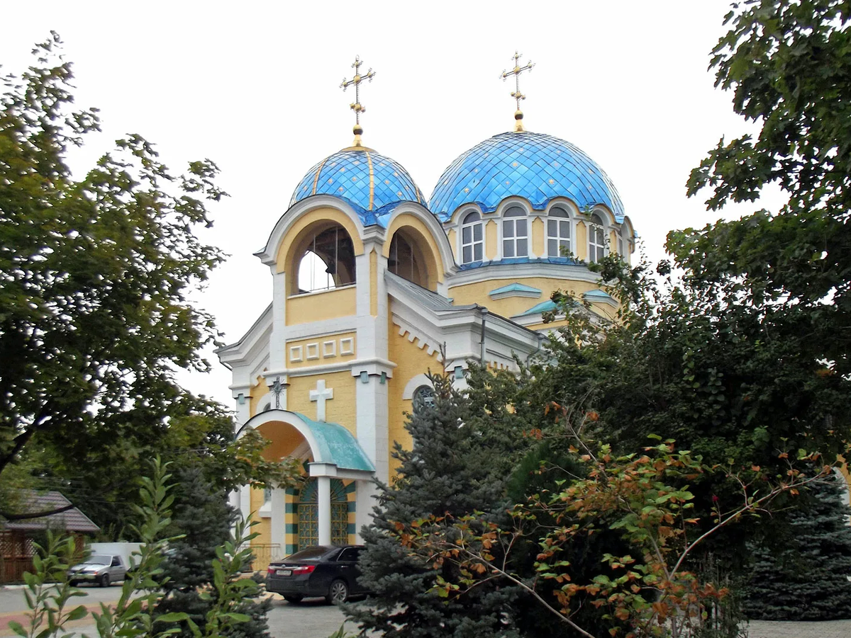 Свято-Успенский кафедральный собор в Махачкале (фото из свободного доступа) 
