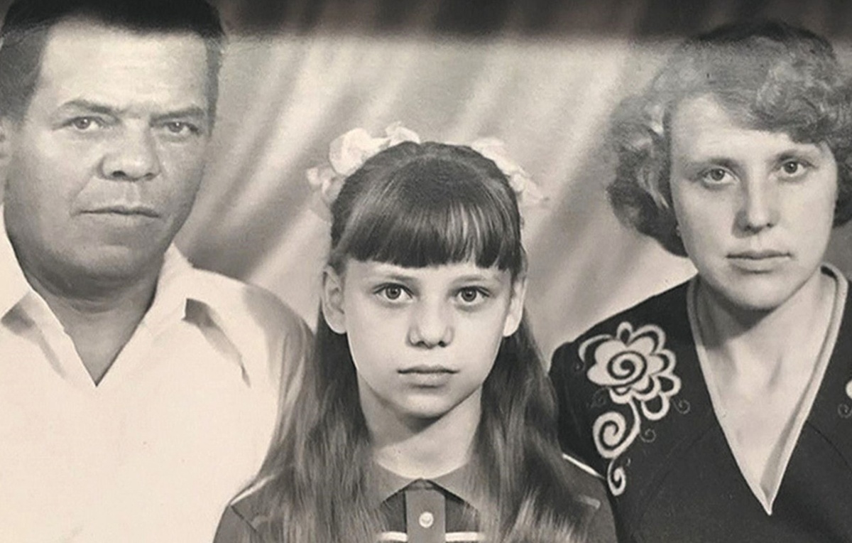 Ирина Сапронова с родителями
