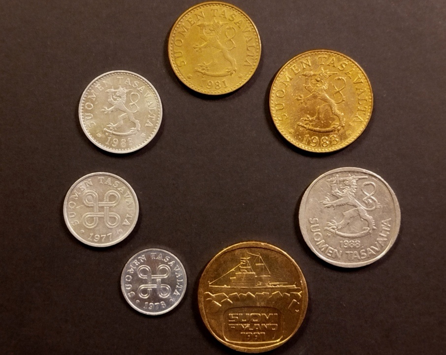 1, 5, 10, 20, 50 пенни и 1, 5 марок Финляндии