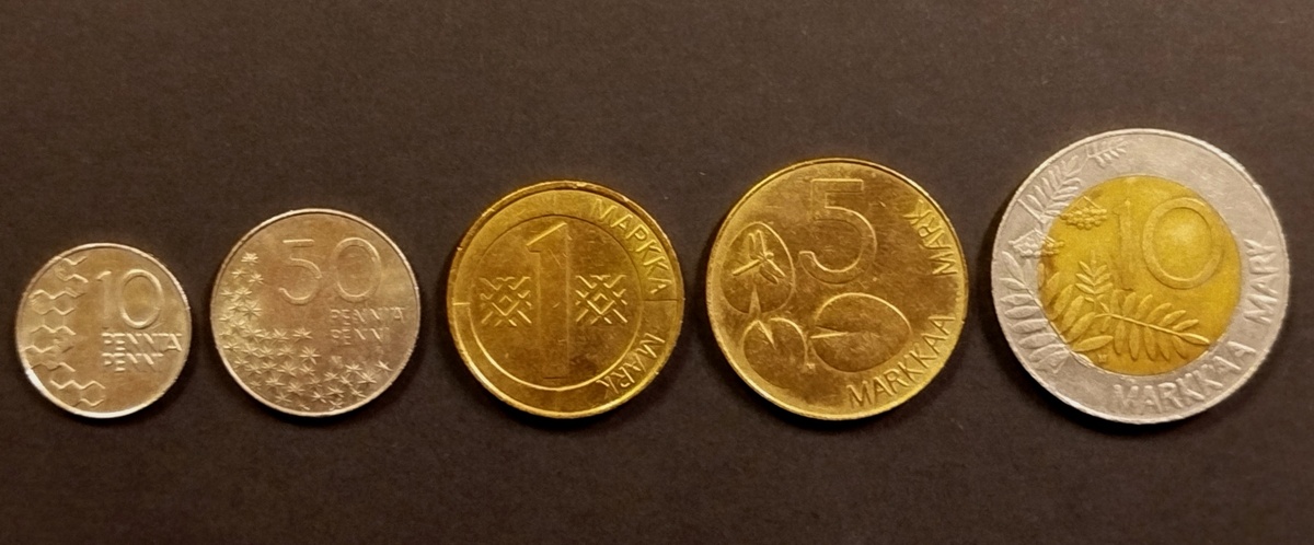 10, 50 пенни и 1, 5, 10 марок Финляндии