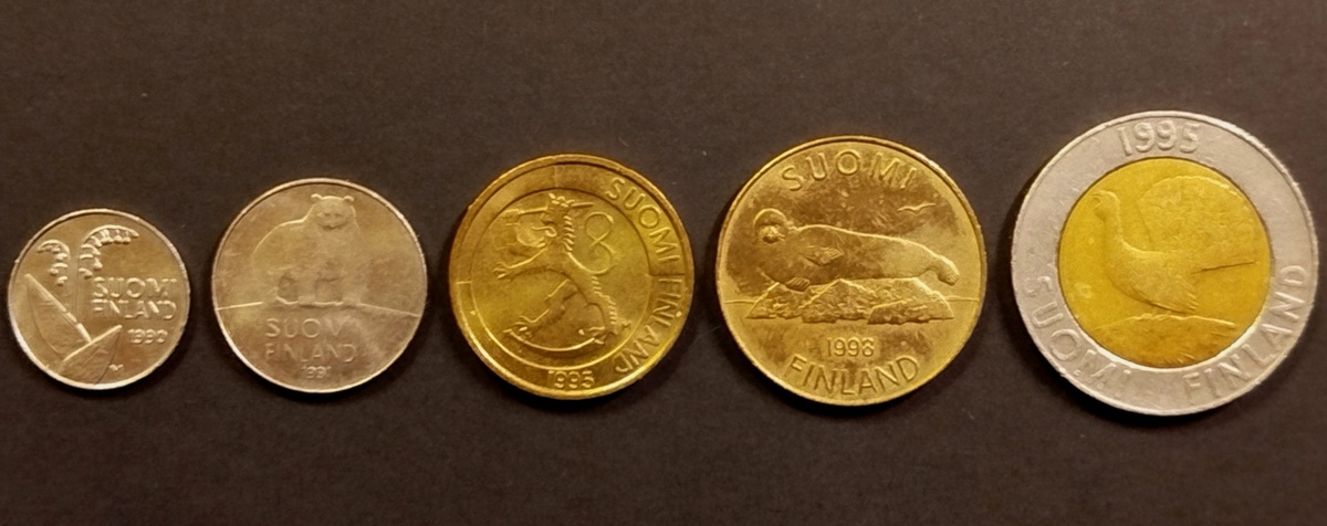 10, 50 пенни и 1, 5, 10 марок Финляндии