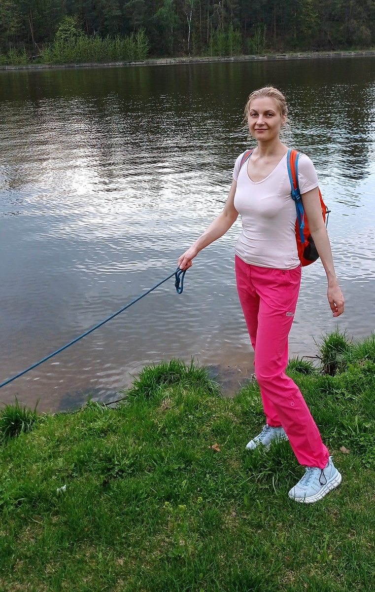 Это я, Кочеткова Наталья, приятно познакомиться, с кем ещё не знакомы :-) Я научный психолог (очное обучение в МГУ по направлениям клиническая психология, нейропсихология), сейчас получаю ещё одну специальность психофизиолога, обучаясь на магистерской программе МГУ "Когнитивная нейронаука".