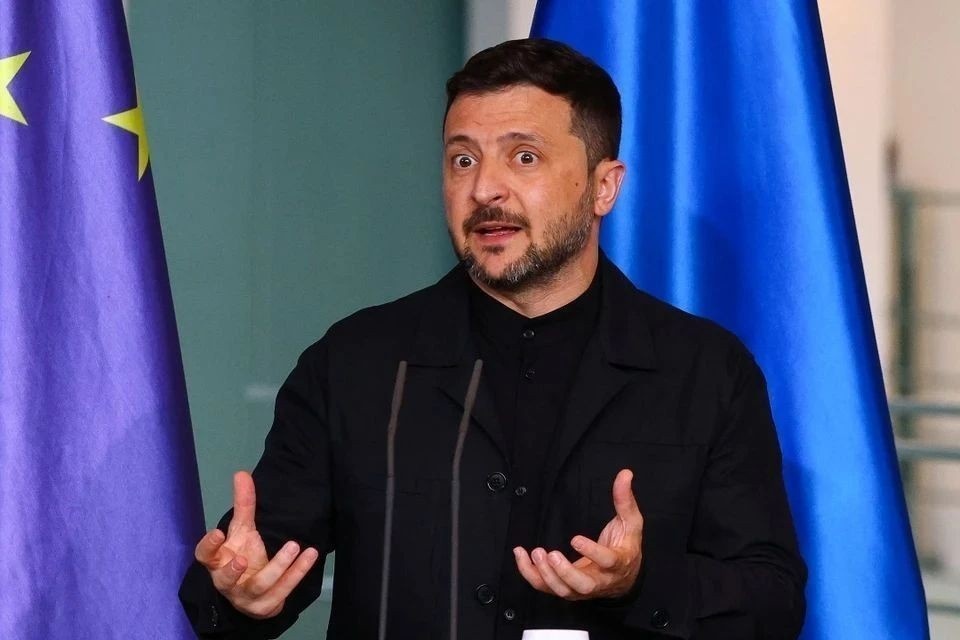    РИАН: Зеленский семь лет не говорит о посещении могилы своего деда-ветерана REUTERS
