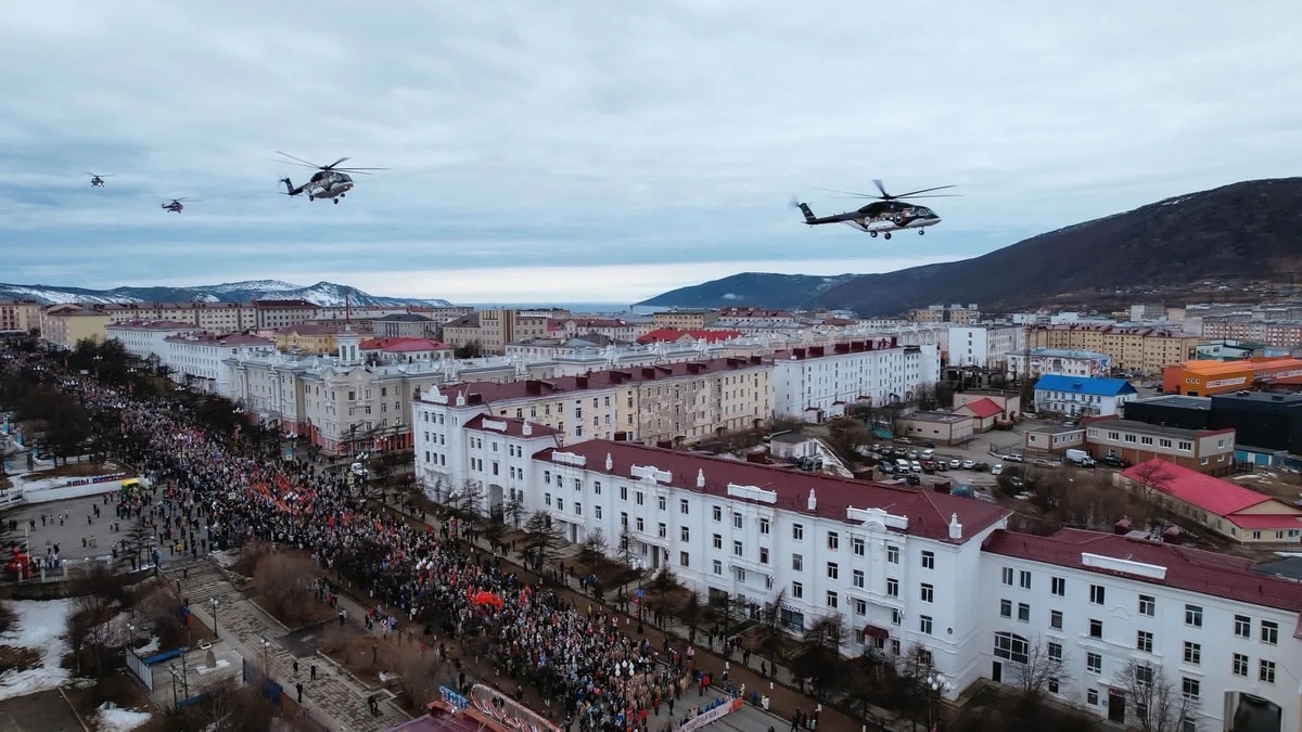Фото: «Авиация Колымы»: шествие «Бессмертного полка» в Магадане, 2025 год