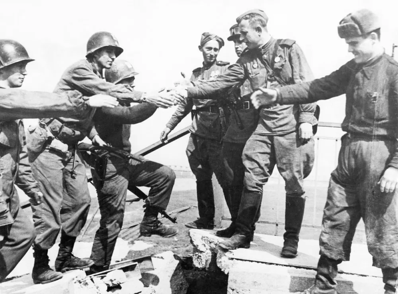 Источник фото: TASS / US Army Archives / Library of Congress / Wikimedia Commons