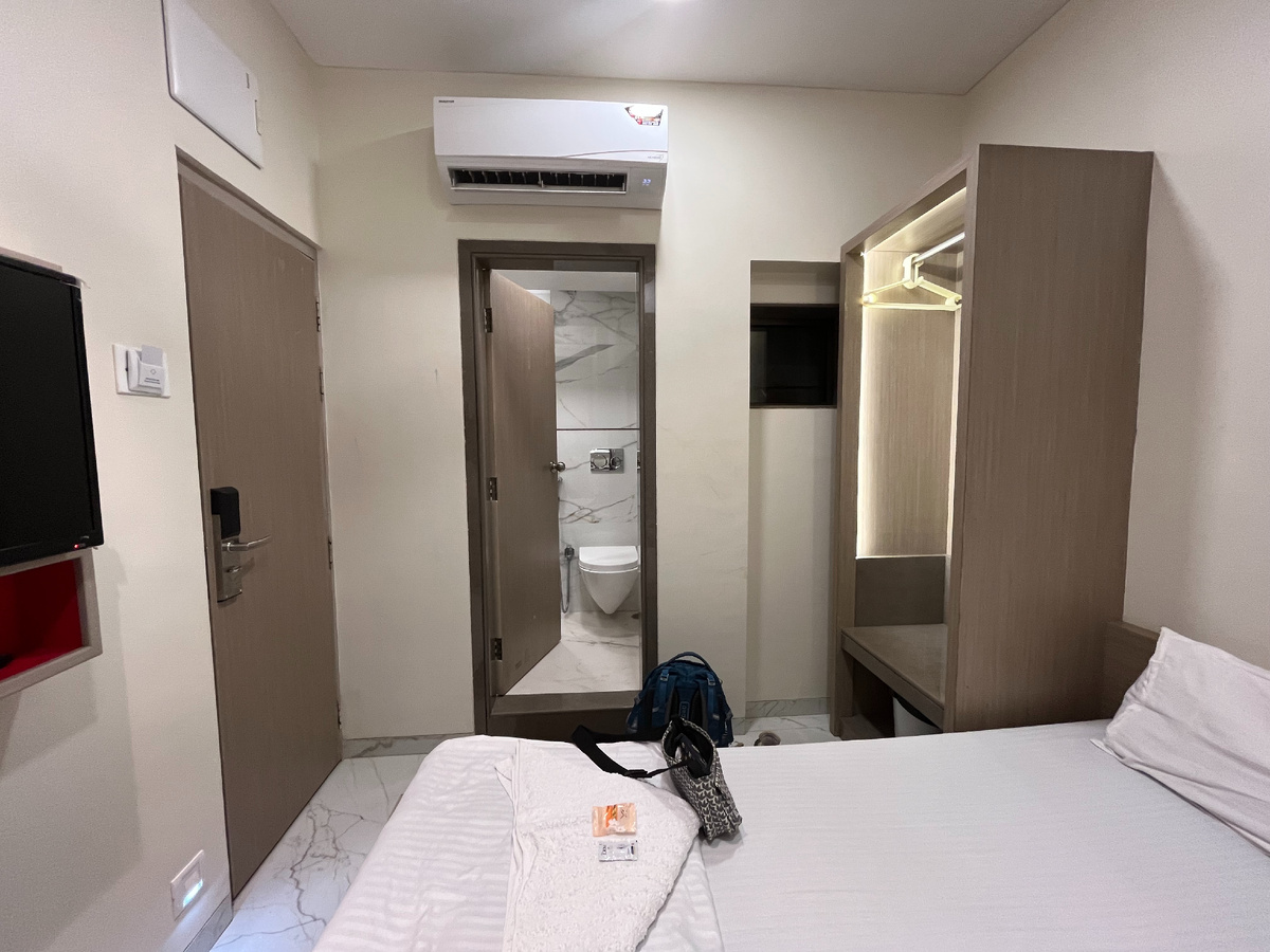 Deluxe Double Room без окон в CITY HOTEL
