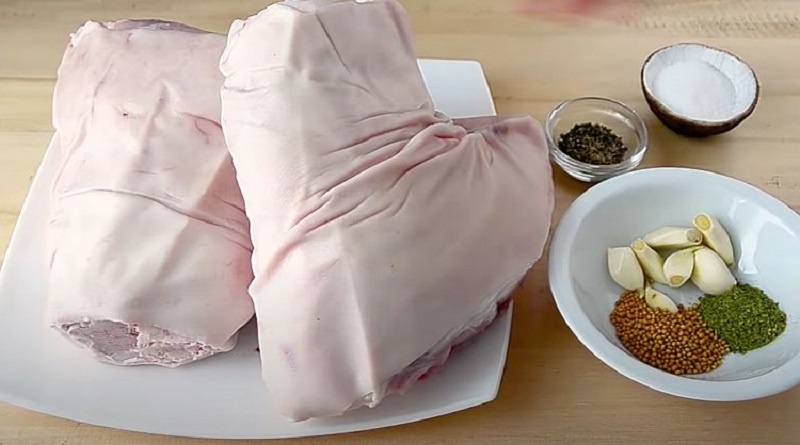 Домашний рулет из свиной рульки: вкусная альтернатива магазинной колбасе