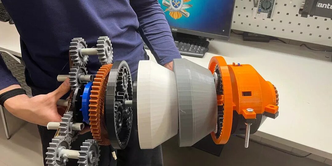 Российский школьник создал инновационную коробку передач для танка Т-90М