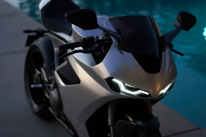 Manx R — новый флагманский супербайк Norton с 206 л/с и V4.