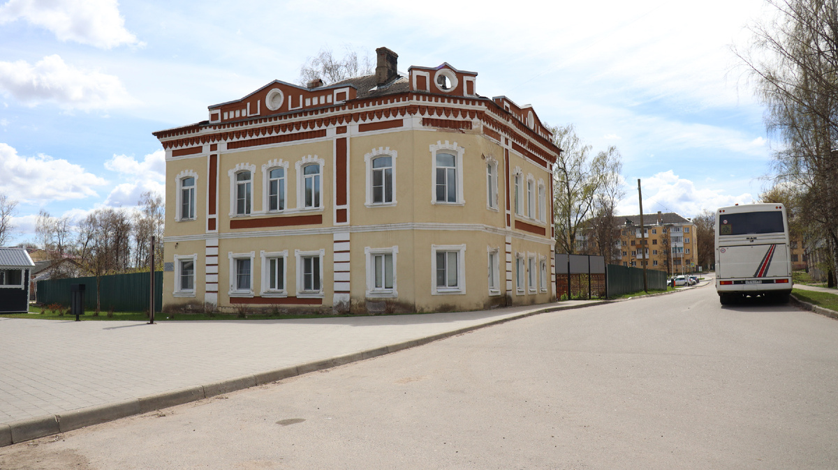 Дом Филатова