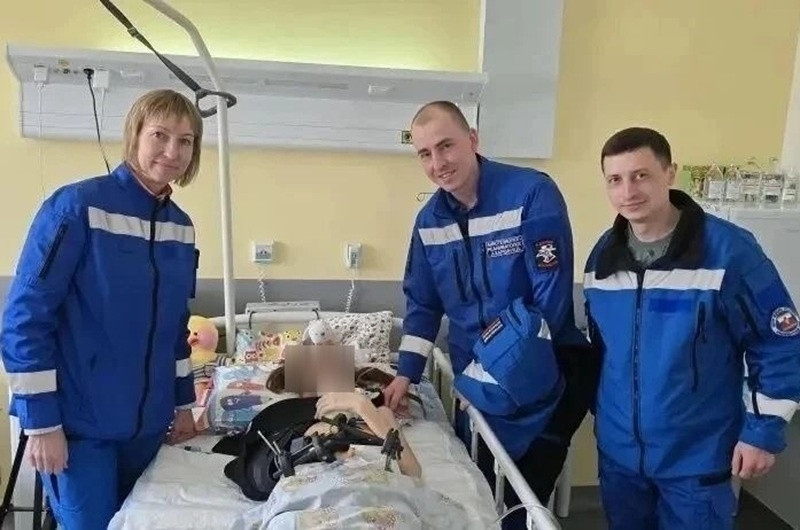В Краснодаре врачи запустили сердце упавшей с высоты 13-летней девочки
