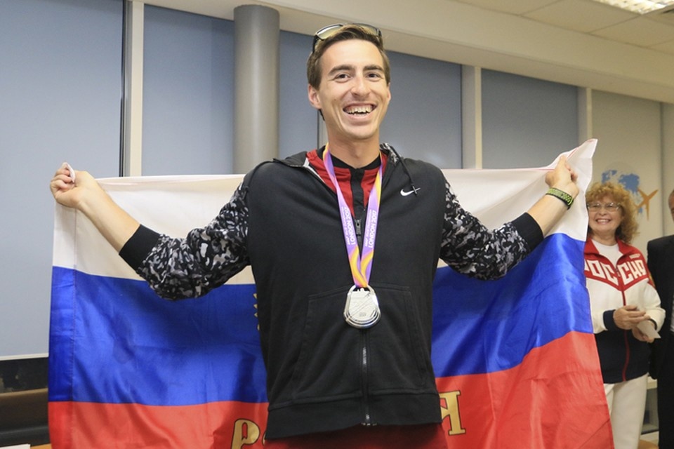    В свое время Шубенков долго доказывал, что намеренно ничего не принимал Олег УКЛАДОВ