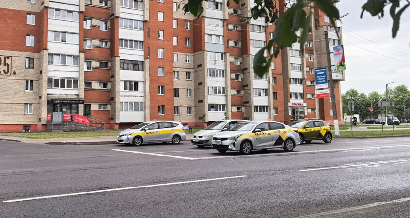    Коэффициент 3.0: МАРТ ограничил рост цен на такси в часы пик и непогоду