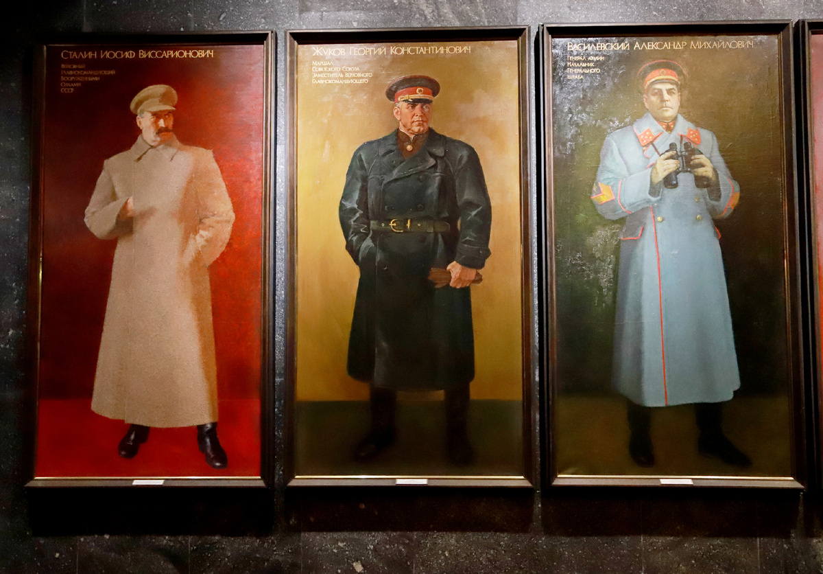 Портрет и китель Жукова в музее-панораме