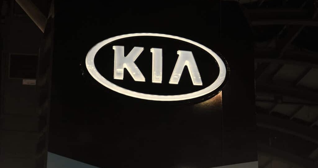 Российские водители начали получать новые кроссоверы Kia Seltos