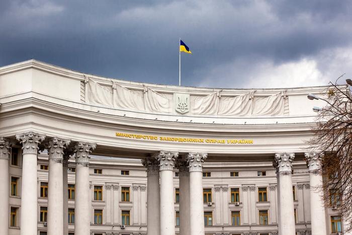 Обложка © Shutterstock / FOTODOM / Danita Delimont