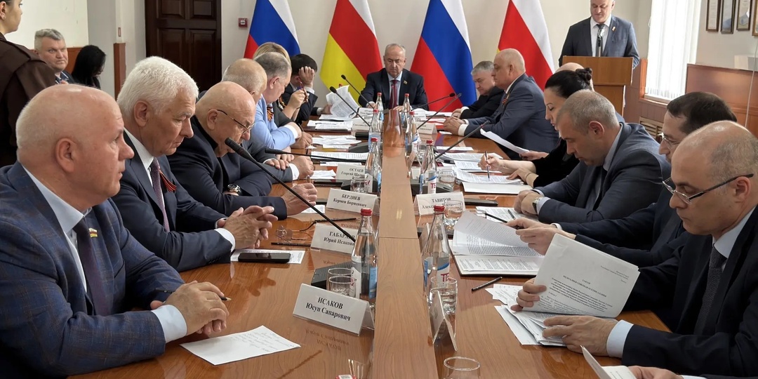 Выездное заседание Совета Парламента РСО–Алания в Моздоке: развитие района, социальная сфера и контроль бюджета